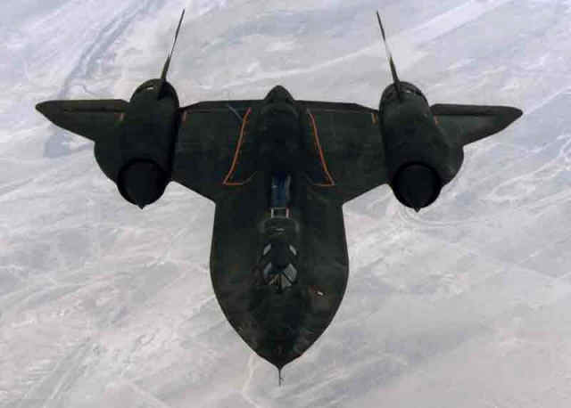 SR-71A coming in for refueling&nbsp;